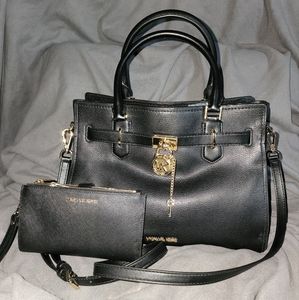Medium Michael Kors Bag & Wrislet